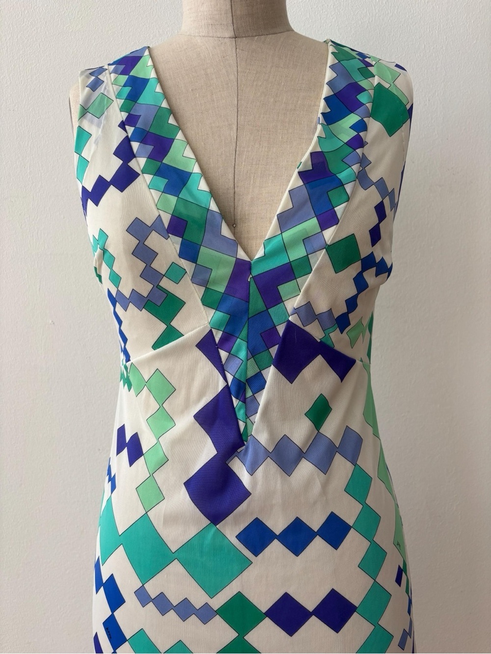 1960s Emilio Pucci for Formfit Roger’s Geometrical Pattern Light Dress